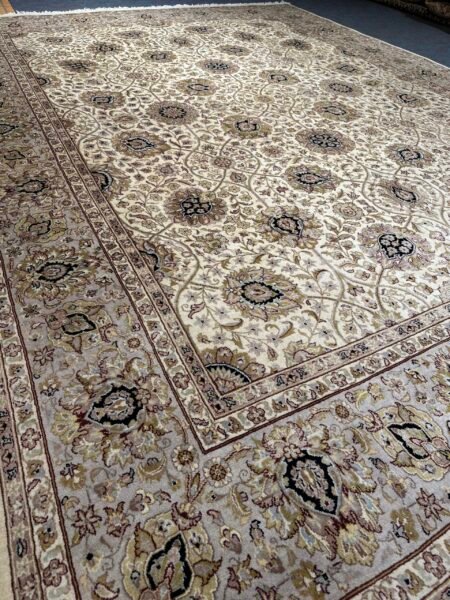 Zielger Rug - 370 cm x 270 cm - Image 4